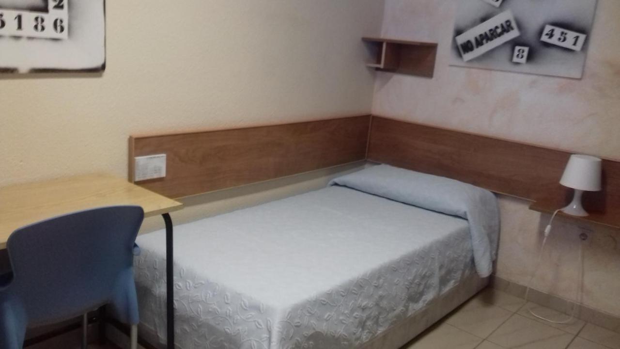 Residencia Diego Martinez パレンシア エクステリア 写真